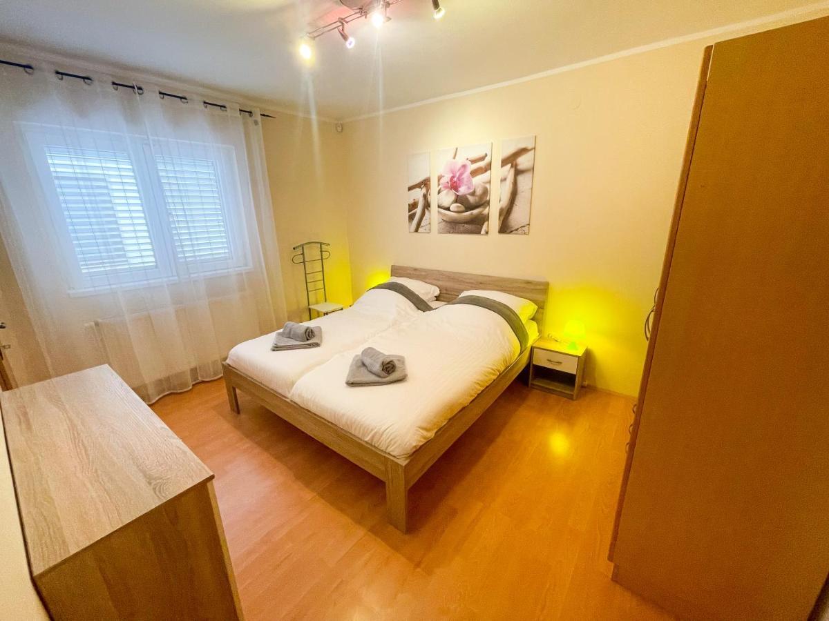 Apartments Sams Новий Винодольський Екстер'єр фото